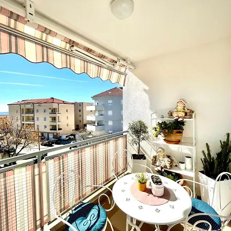 Apartment Angel